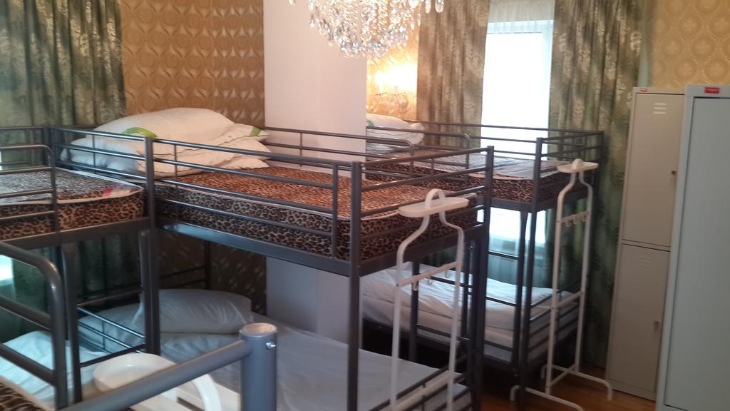 Triumph Astana Hostel アスターナ 部屋 写真