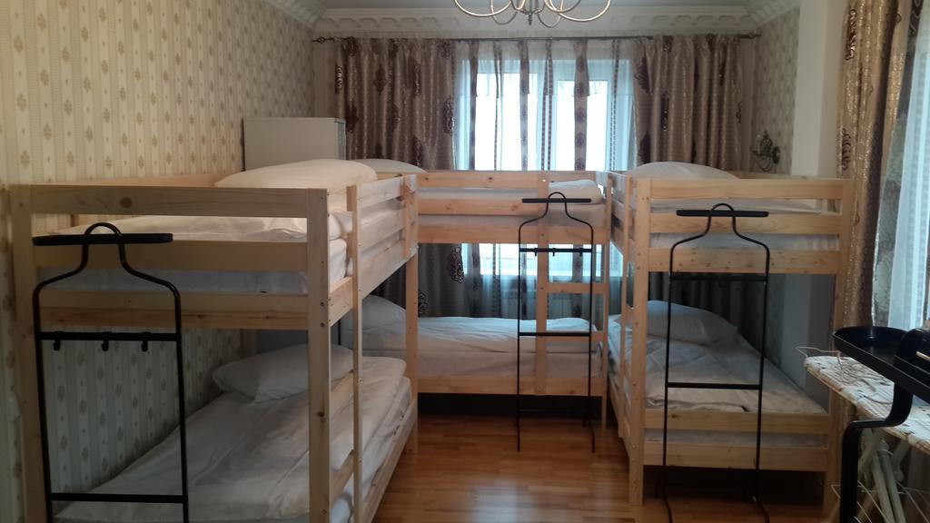 Triumph Astana Hostel アスターナ 部屋 写真