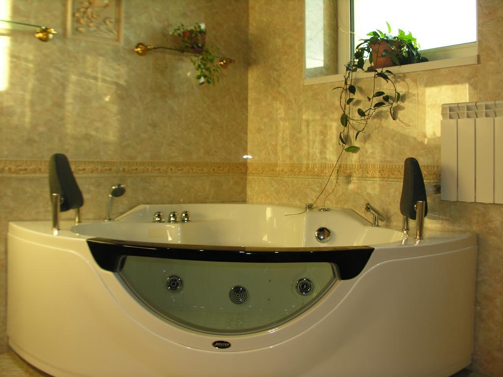Triumph Astana Hostel アスターナ エクステリア 写真