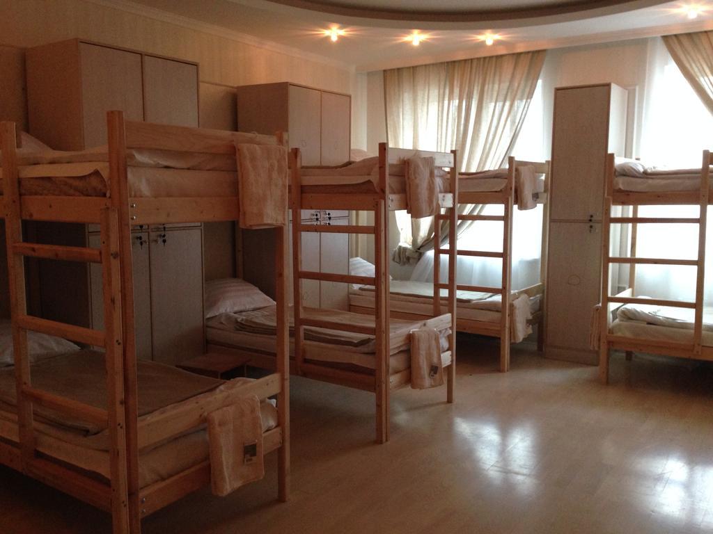 Triumph Astana Hostel アスターナ 部屋 写真